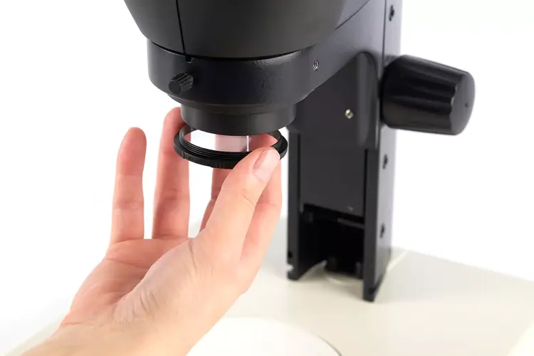 Leica Ivesta 3 For Routine Sorting With Camera Image5